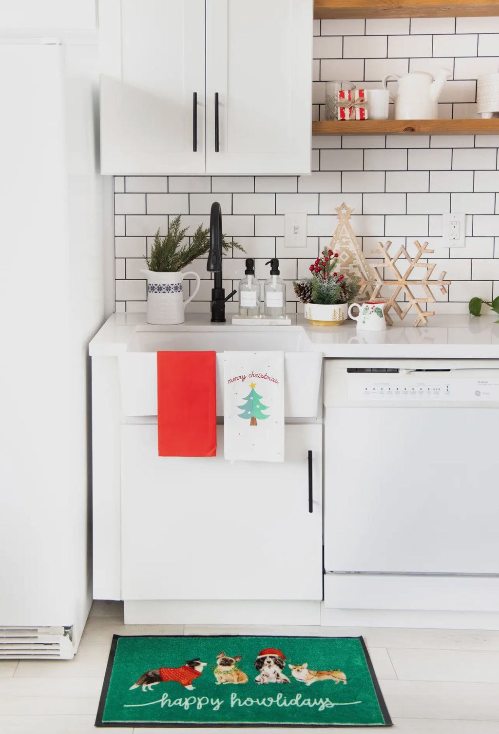 Christmas Tea Towel Set - Summer at Payton's Online Boutique