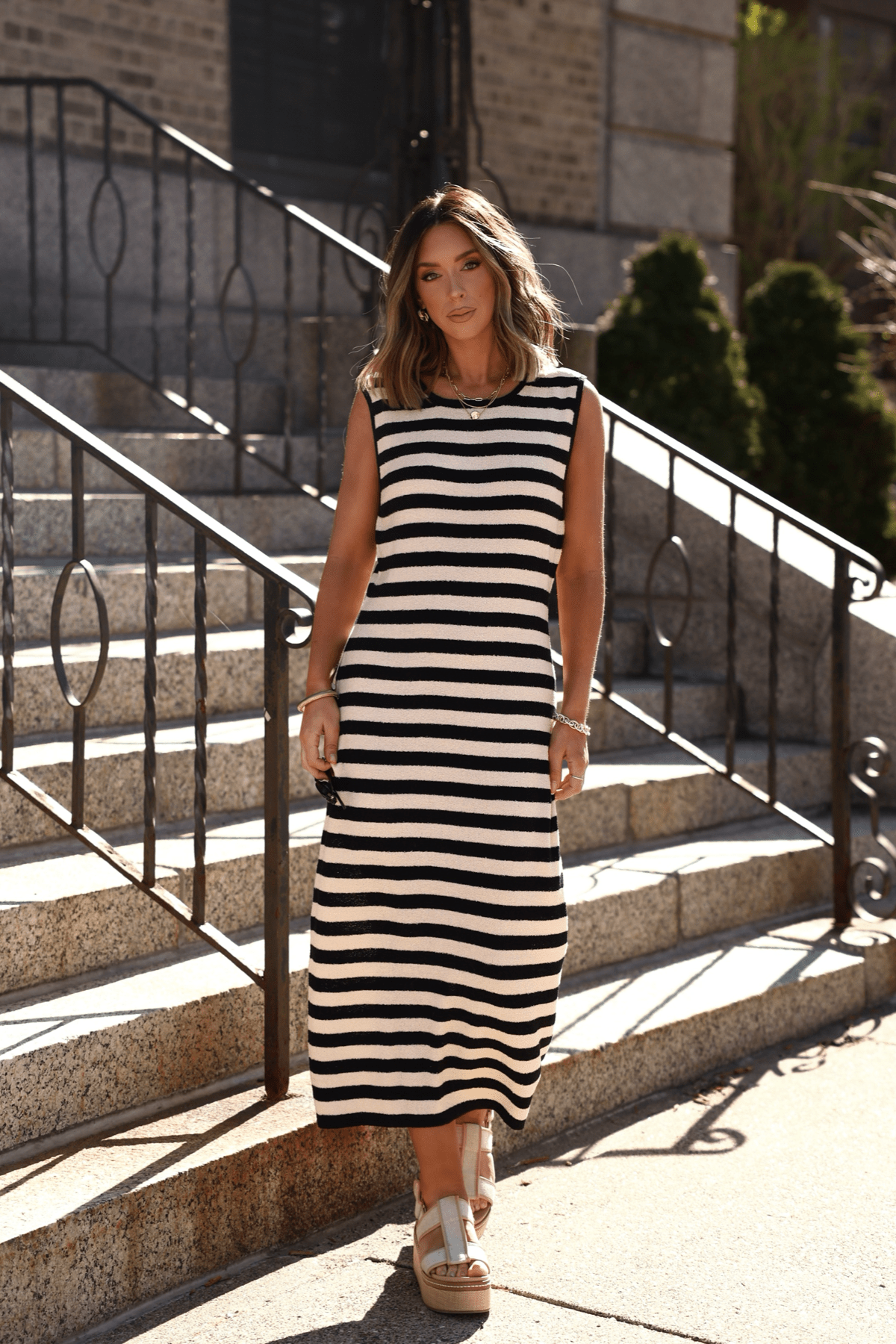 Sleeveless black & beige striped midi dress